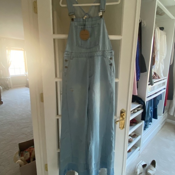 NWT Sold out at “Three Birds Nest “ Aaron and Amber Jumpsuit/ Overalls - Picture 2 of 9